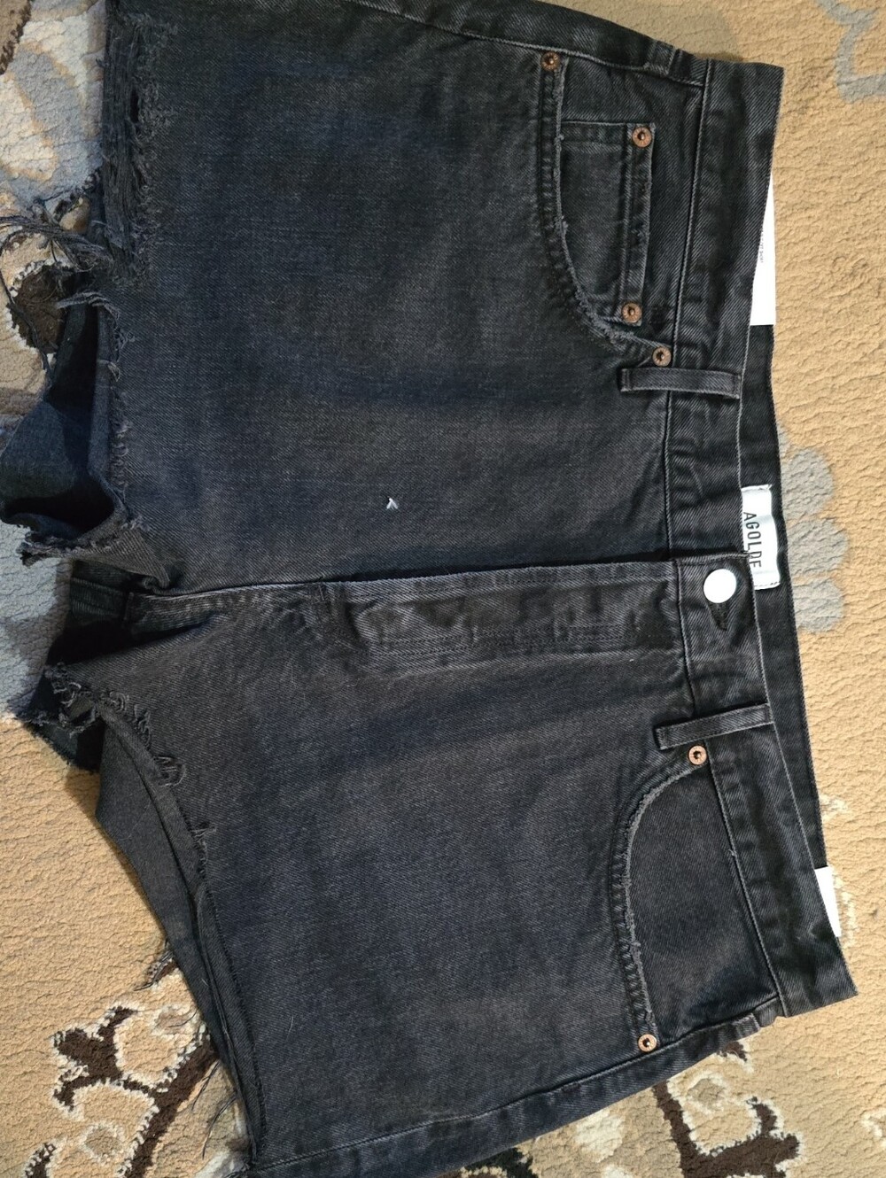 NWT AGOLDE Parker Vintage Cut-Off Denim Shorts in Black – Size 33